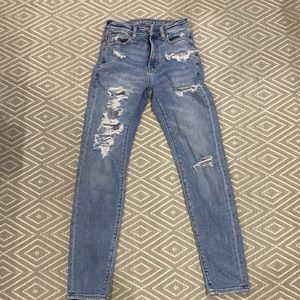 American Eagle mom jean
